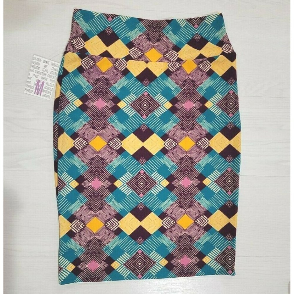 Lularoe Cassie - Size M - Wild & Fun Pattern